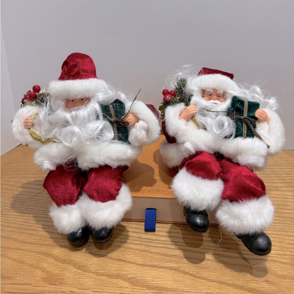 Vintage 90’s Christmas Santa’s sitting on shelf stocking holders